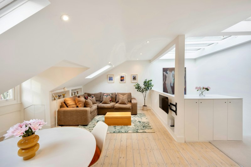 Penthouse Escape additional image