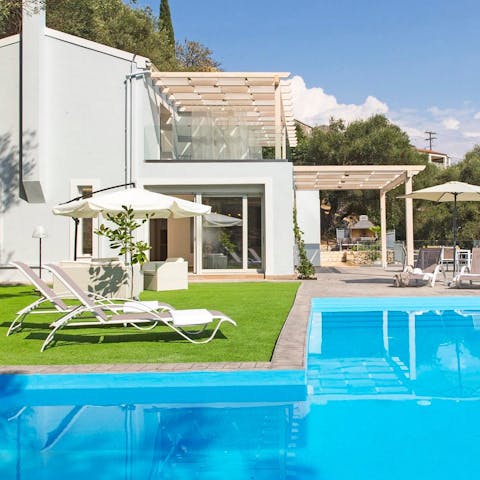 Cool off from the Mediterranean sunshine in the swimming pool 