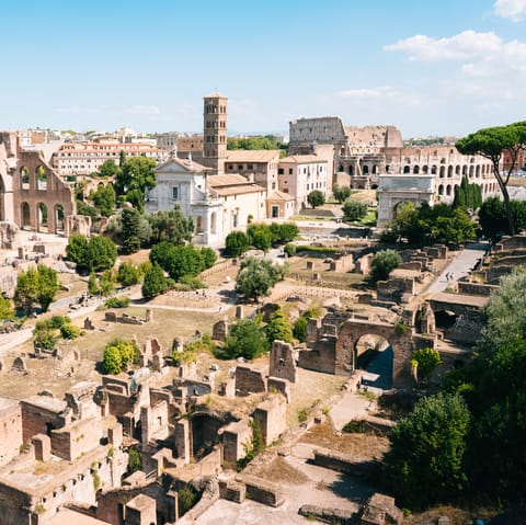 Stroll to the Roman Forum from your base in Trastevere