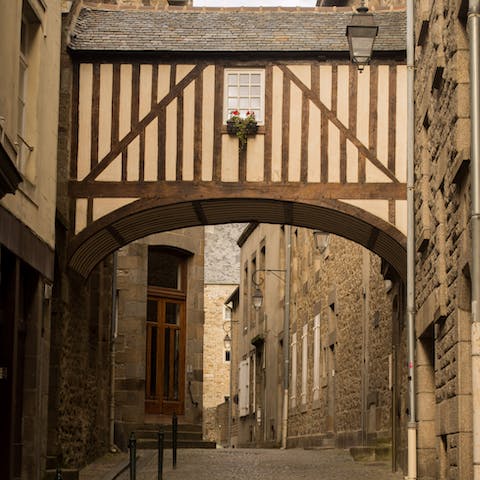 Get acquainted with the winding streets in Saint-Malo's old town surrounding the home