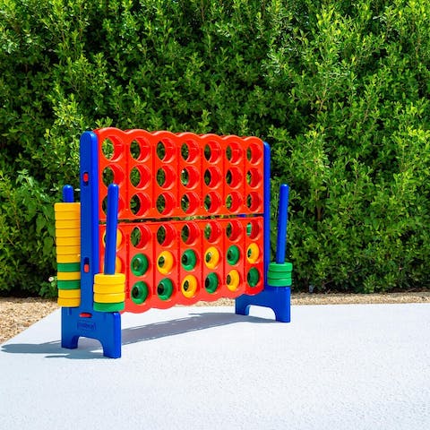 Challenge friends to gigantic Connect 4