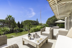 Côte de Charm image 7