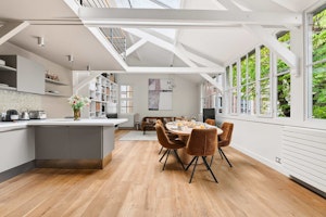Pleasant Gables image 8