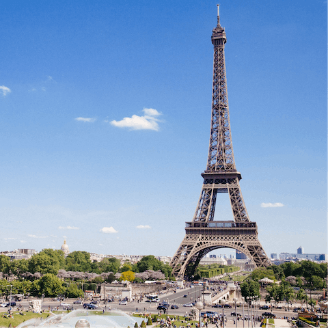 Stay just a short stroll away from the Champ de Mars and the Eiffel Tower