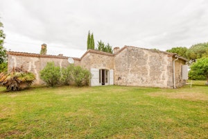 Rustic on Green image 8