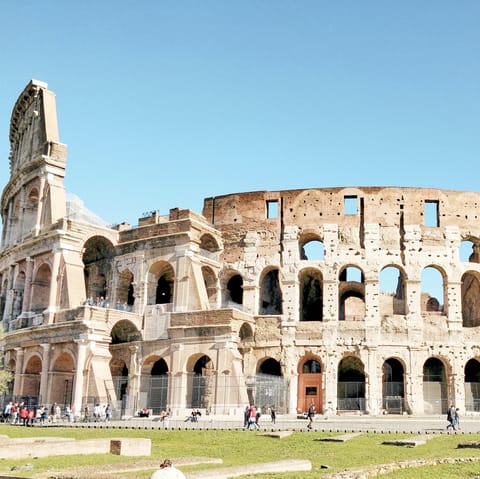 Explore the ancient sights of Rome, less than an hour away by car