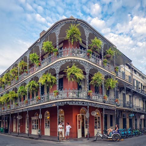 Stay just a thirteen-minute walk from the historic French Quarter