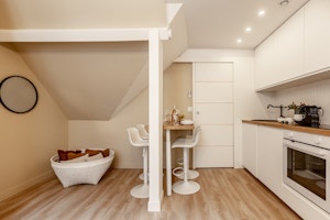 Marais Living image 9