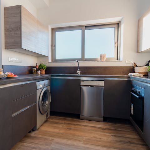Cook up some traditional avgolemono in the well-equipped kitchen