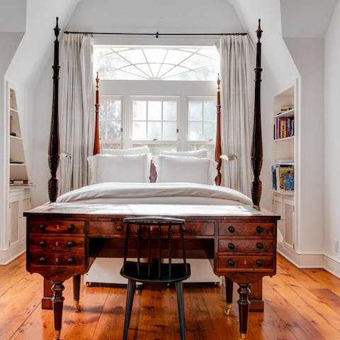 Get a good night's sleep in the antique-style four-poster bed