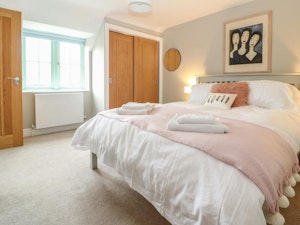 Burford Bliss image 6