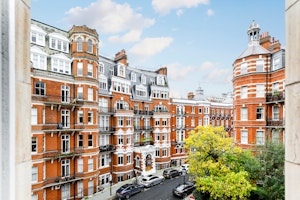Red Brick Wonderland image 3