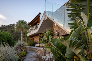 The Seaside View image 3