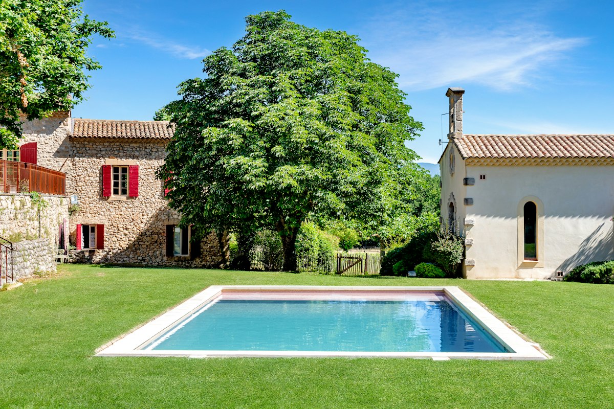 Luberon Vines & Woodland, Provence-Alpes-Côte d'Azur