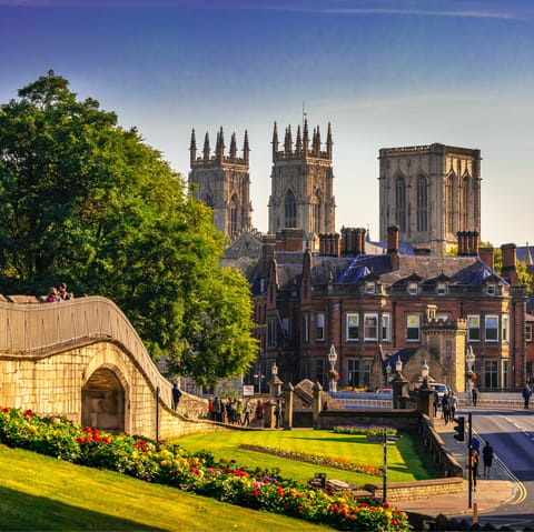 Explore the city centre of York from your central base