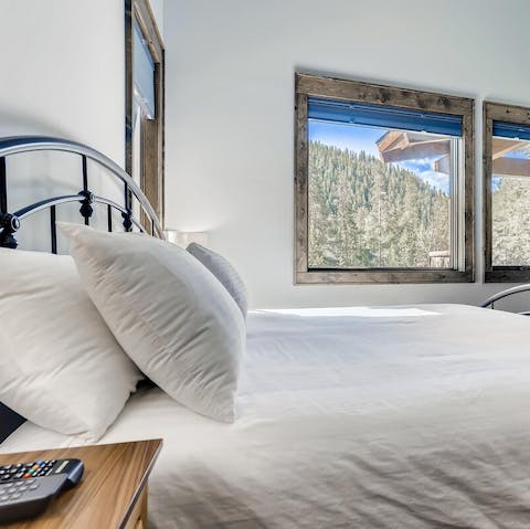 Wake up to views of the slopes