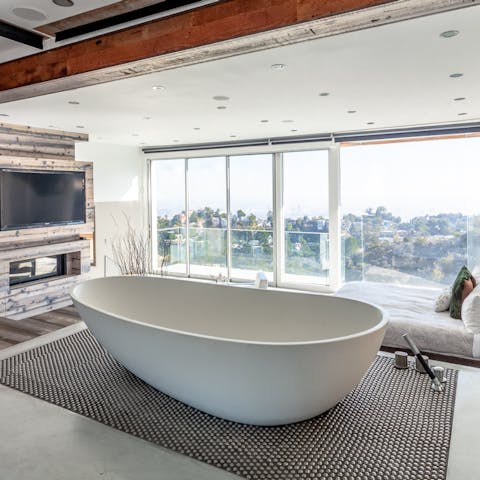 Sink into the fabulous free-standing bathtub
