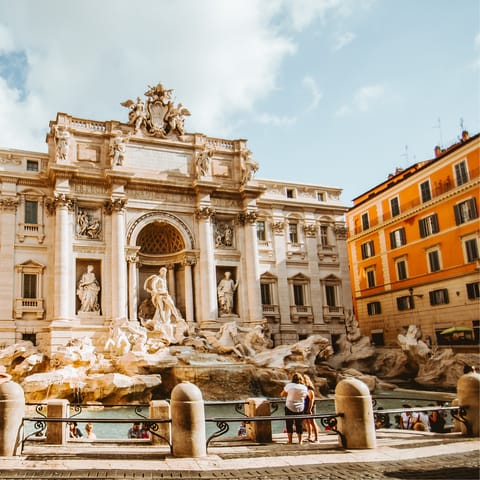 Explore Rome's most famous sights on foot – the Trevi Fountain is less than a ten-minute walk 