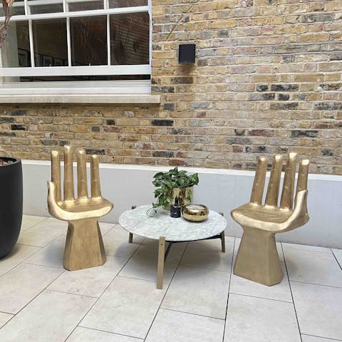 Sit out with an evening glass of Prosecco on the private patio