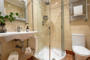 Regency Abode image 11