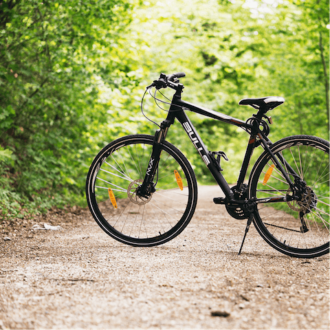 Bike along the Poet and Potter cycle route