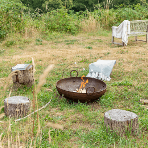 Wander down to the community firepit for a night of stargazing