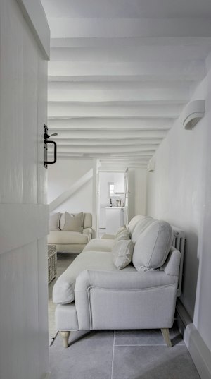 Vintage Hideaway image 7