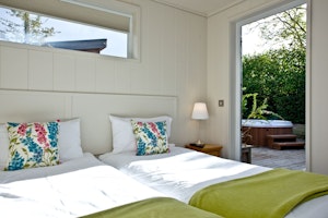 Dwell on the Deck image 10