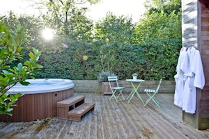 Dwell on the Deck image 9