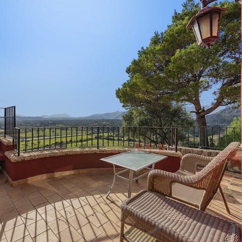 Start your days with a coffee on the balcony and admire the lush green countryside