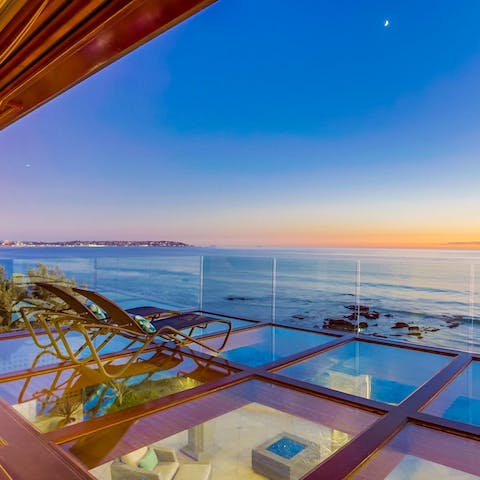 Watch the sky transform and enjoy magical evenings star gazing from the balcony 
