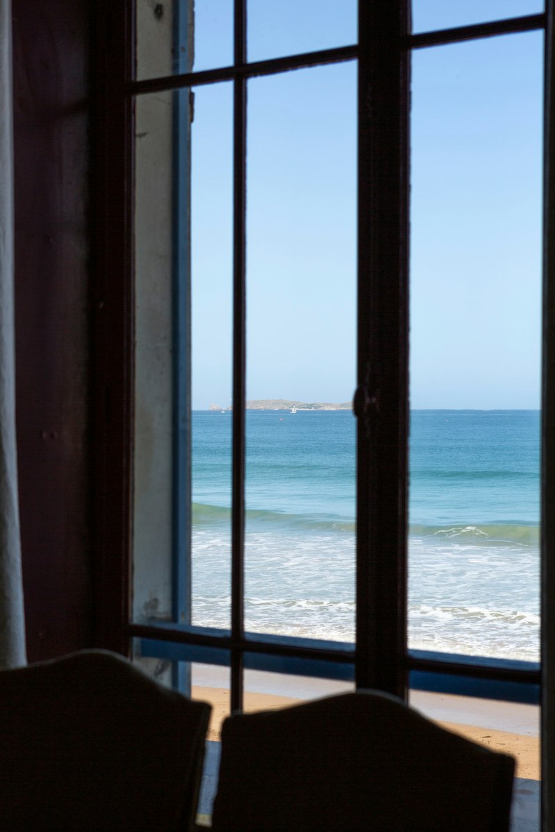Staring out to Sea additional image