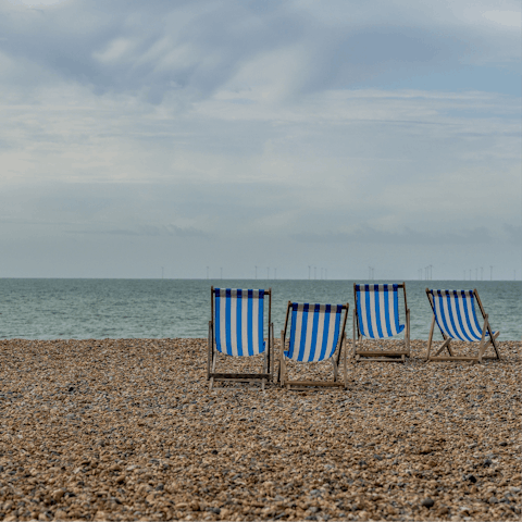 Stay just a short drive away from the town centres and beaches of Brighton and Hove