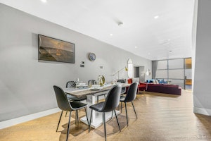 Gleaming Place image 5