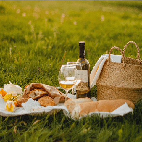 Enjoy countryside picnics