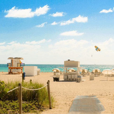 Walk to the sands of Miami Beach in just five-minutes