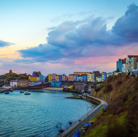 Make sunset strolls along Tenby's waterfront part of your new everyday (a ten-minute walk away)