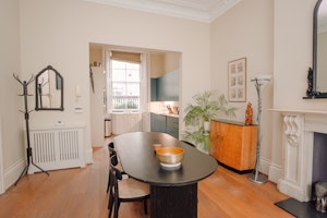 Bayswater Retreat image 4