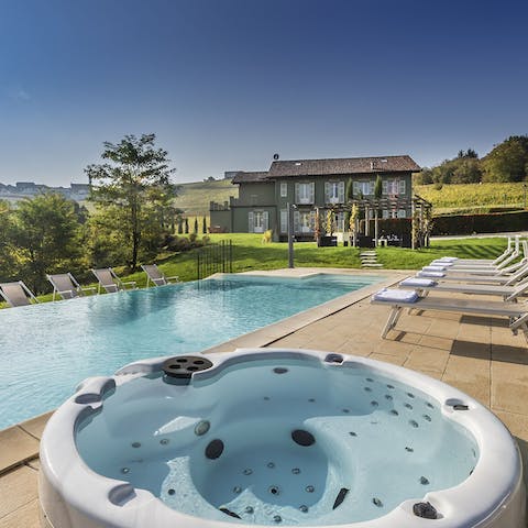 Unwind in the outdoor jacuzzi