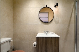 Euston Serenade image 6