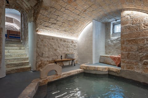 Look around the communal facilities and take a dip in the indoor plunge pool