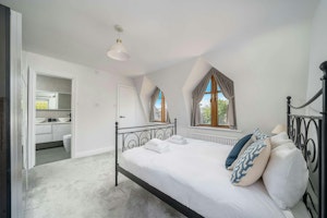 Battersea Park Terrace image 14