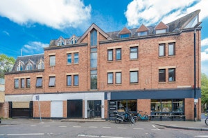 Battersea Park Terrace image 8