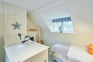 Cliffside Charm image 12
