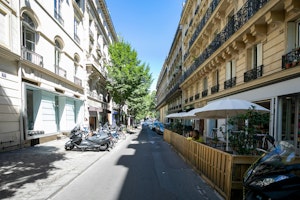 Parisian Pastime image 12