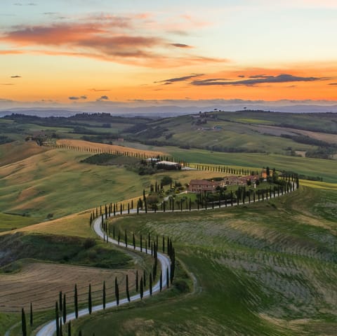 Explore the beautiful Tuscan countryside just south of Siena