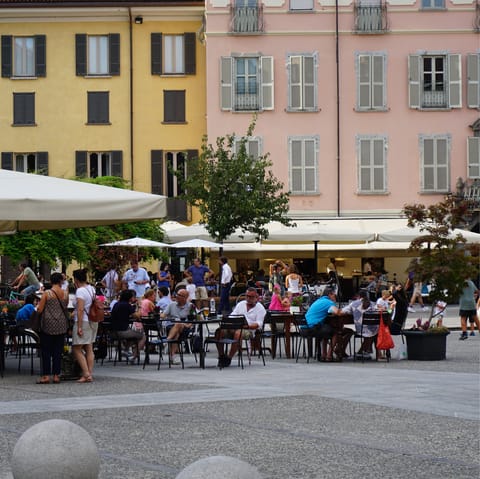 Stay in the heart of Como, close to restaurants, shops and wine bars