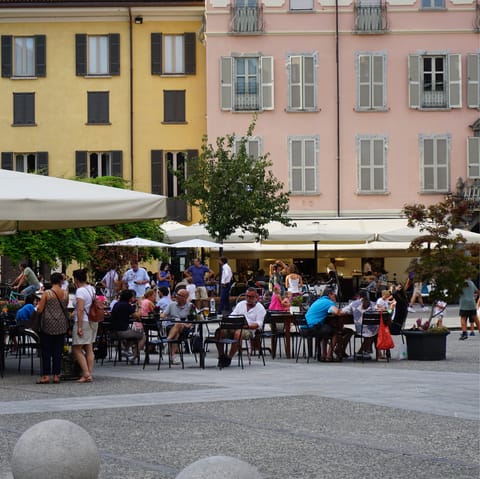 Stay in the heart of Como, close to restaurants, shops and wine bars
