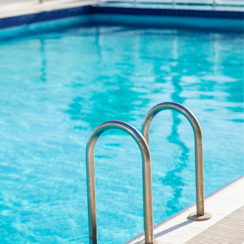 Make the most of the communal swimming pools