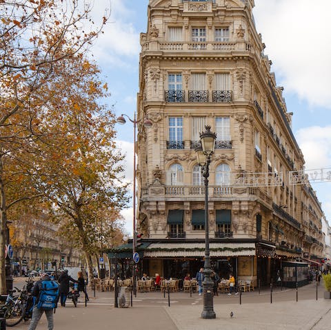 Roam around the 17th arrondissement of Paris and head into the wine bars for a drink